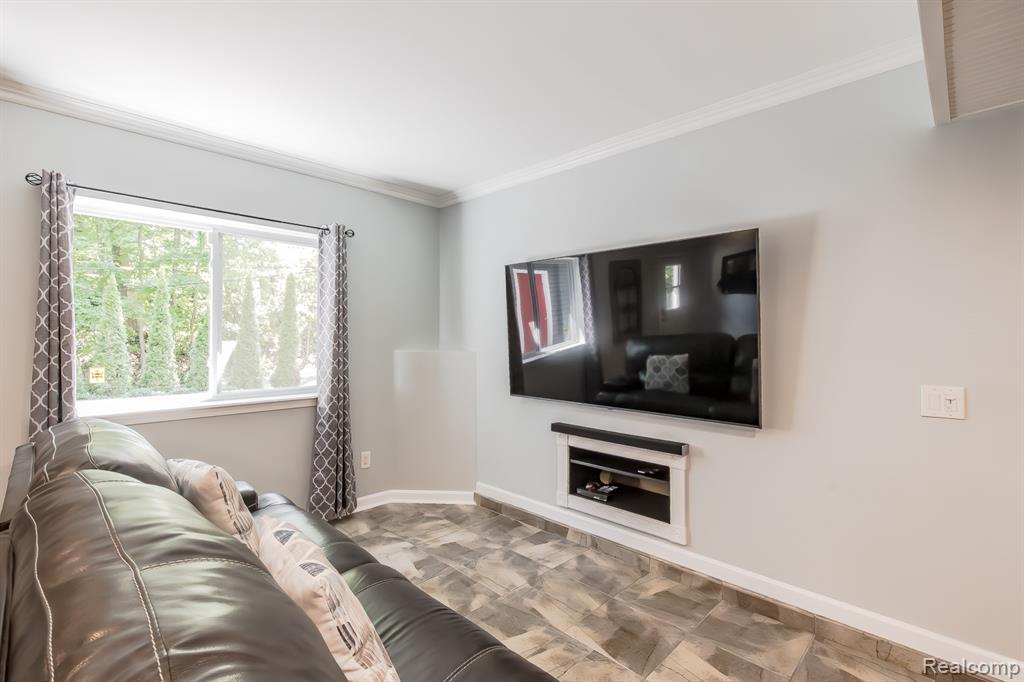 8642 Thendara Boulevard, Clarkston, MI 48348 — Photo 36