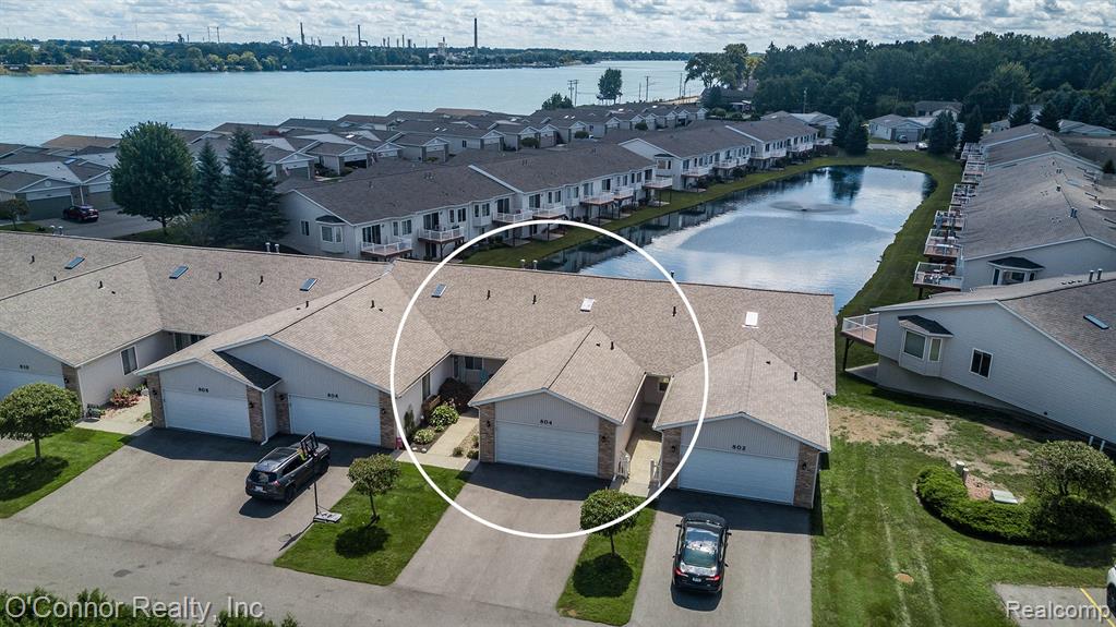 804 Crystal Lane, Marysville, MI 48040 — Photo 3