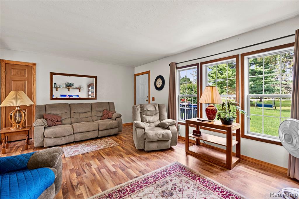 5206 Lippincott Boulevard, Burton, MI 48519 — Photo 15