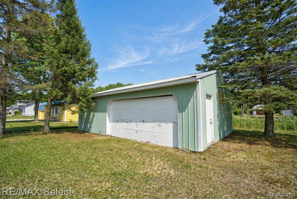 4898 Beech Road, Hope, MI 48628 — Photo 2