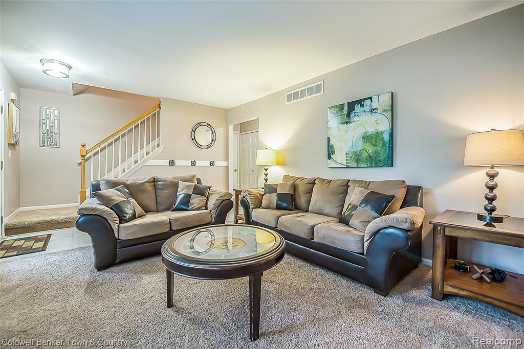 9305 Appleview Court, Brighton, MI 48116 — Photo 11