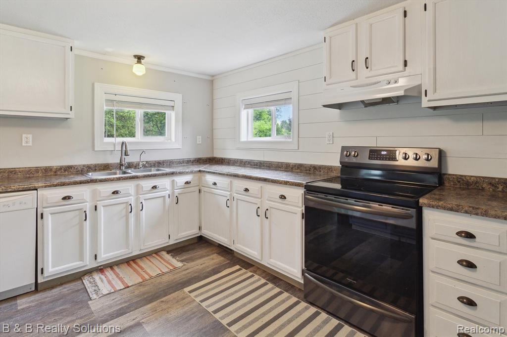 5380 Otter Lake Road, Otter Lake, MI 48464 — Photo 11