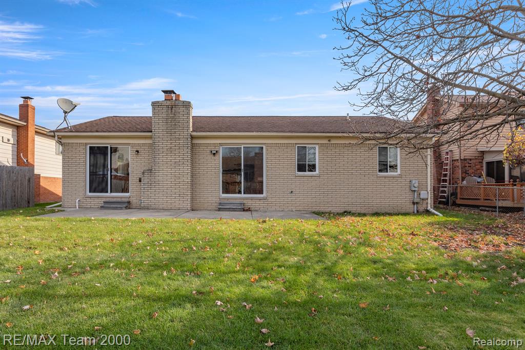 51547 SALVATORI Drive, Chesterfield, MI 48047 — Photo 6