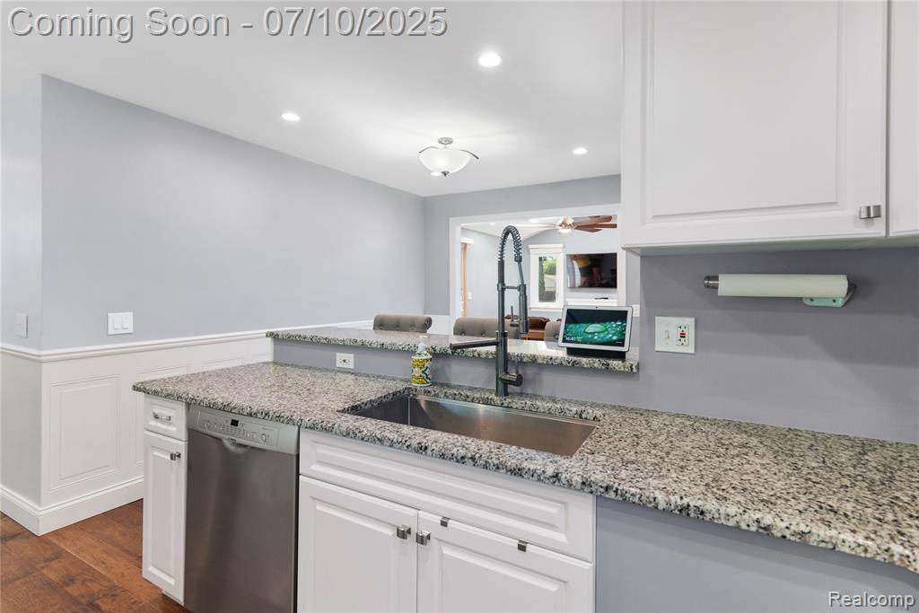 39957 Rita Drive, Clinton Twp, MI 48038 — Photo 8