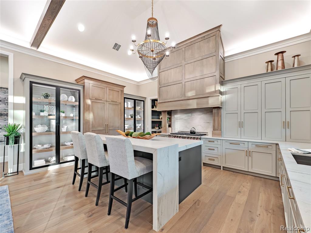 207 Port Side Drive, Lake Orion, MI, 48362