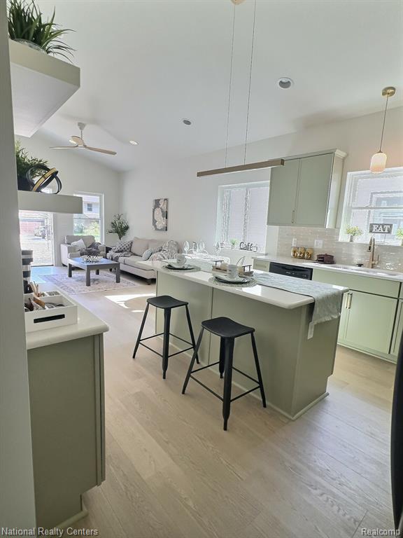 542 Springle Drive, Waterford, MI 48327 — Photo 8