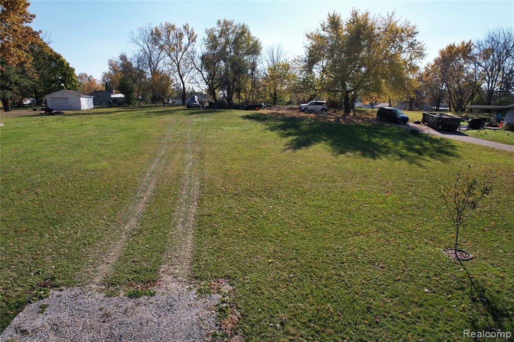 1070 Grand Blanc Road, Grand Blanc, MI 48439