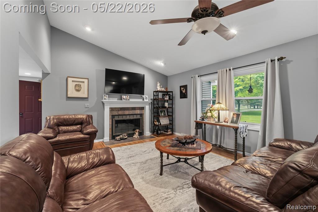 542 Tracey Lane, Brighton, MI 48114 — Photo 6