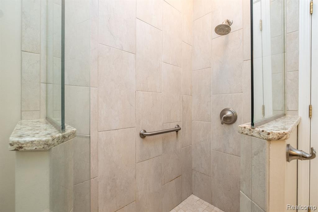 16189 FOREST LAKE Drive, 127, Northville, MI 48168 — Photo 22