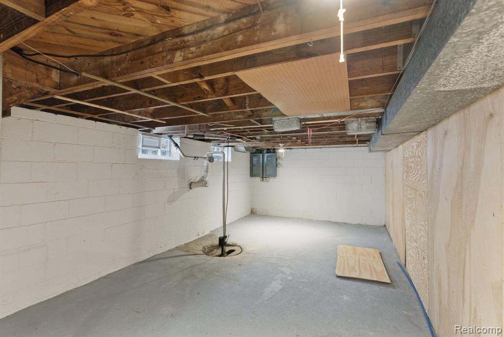 804 E Lincoln Avenue, Madison Heights, MI 48071 — Photo 28