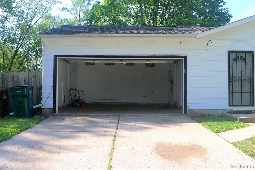 4053 HEATHGATE Drive, Lansing, MI 48911 — Photo 9