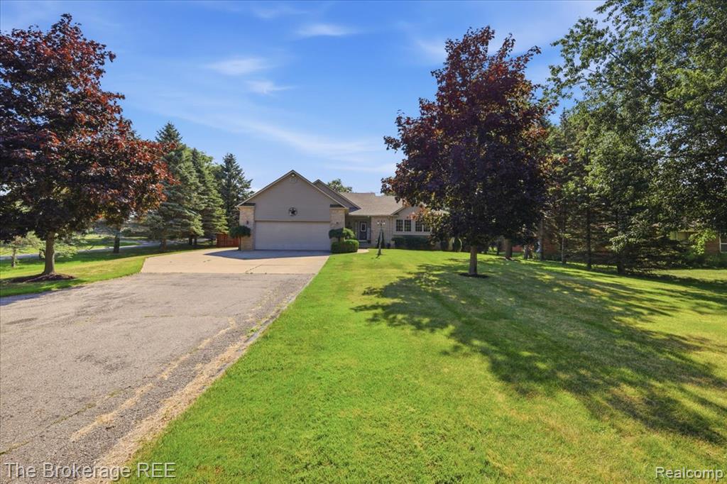 6057 Center Road, Grand Blanc, MI 48439 — Photo 4