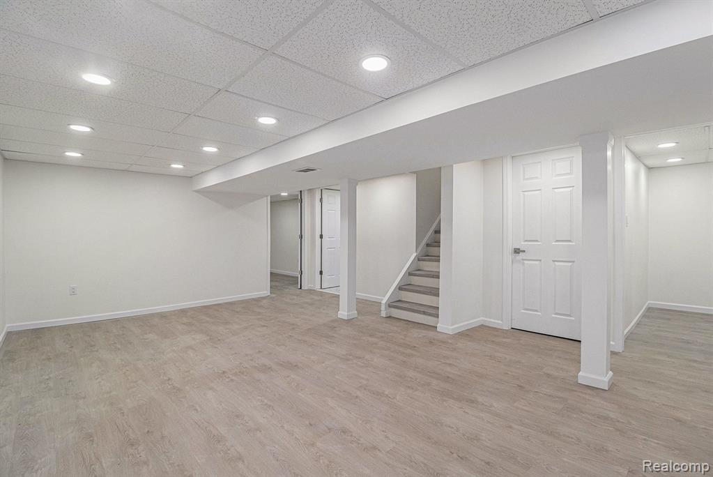 8601 INDEPENDENCE Drive, Sterling Heights, MI 48313 — Photo 15