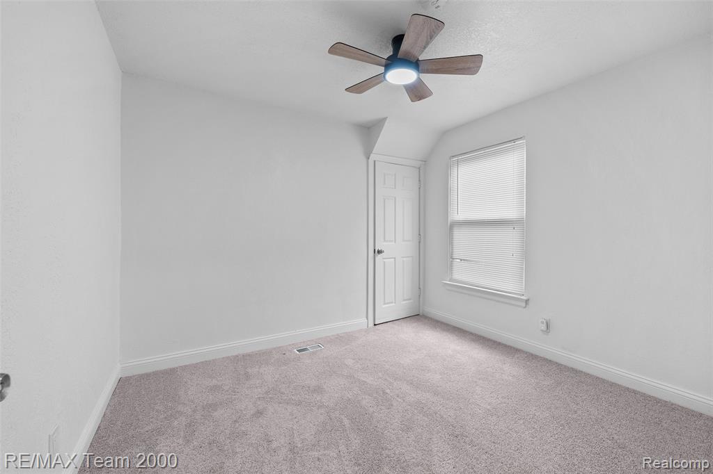 5935 Devonshire Road, Dearborn, MI 48224 — Photo 16