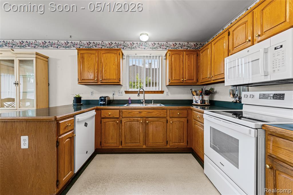 54860 Pimenta Drive, Macomb, MI 48042 — Photo 10