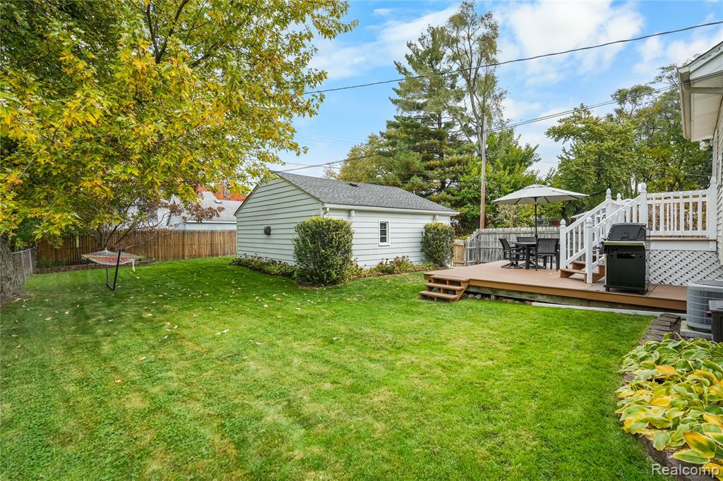 445 Linden Avenue, Royal Oak, MI 48073 — Photo 29