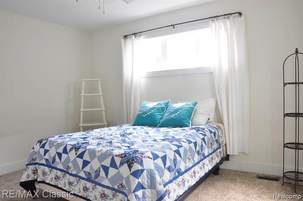 5050 Island Shore Drive, Pinckney, MI 48169 — Photo 35