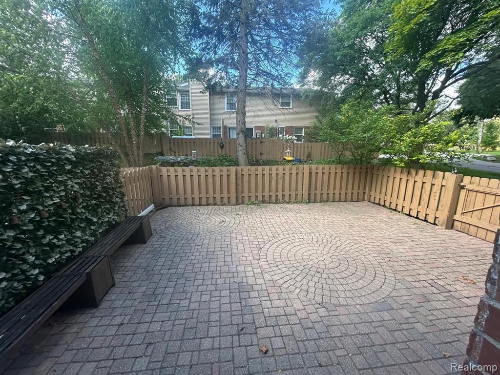 1534 BRENTWOOD Drive, Troy, MI 48098 — Photo 26