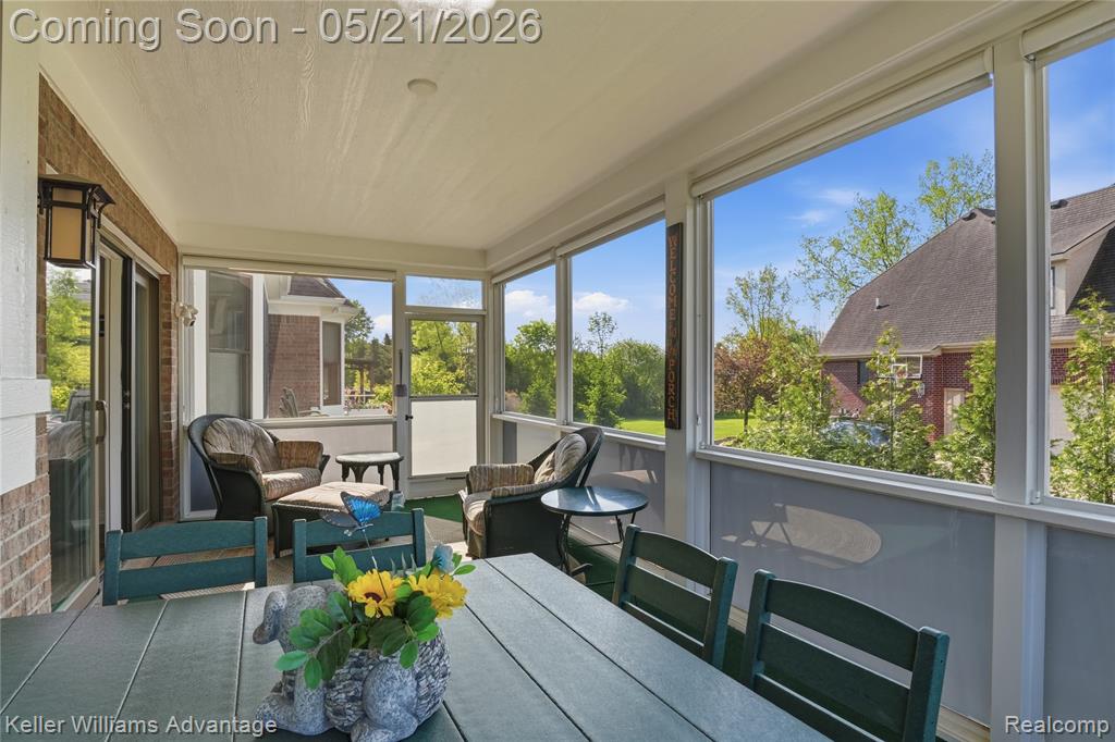 37125 White Tail Court, Farmington, MI 48335 — Photo 38