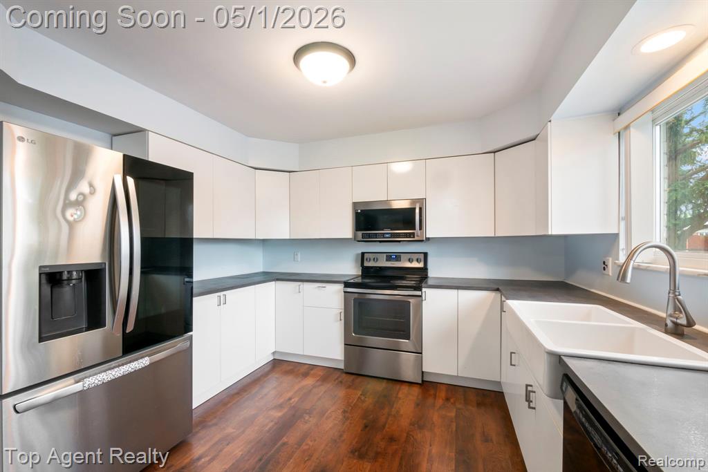 30151 Barbary Court, Warren, MI 48093 — Photo 15