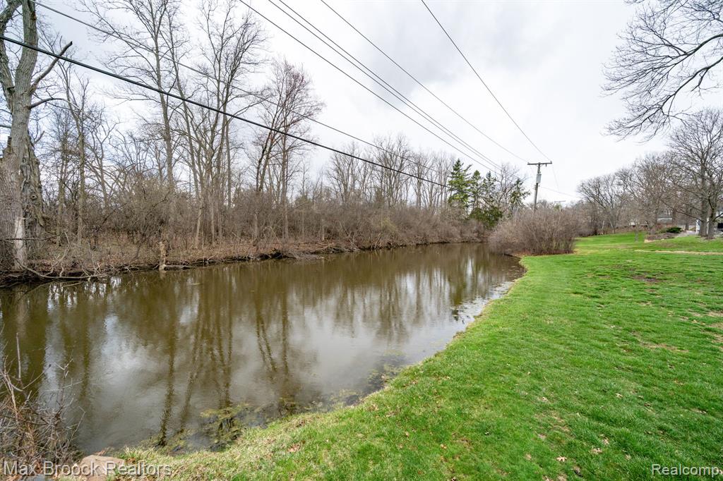 25461 Tweed Drive, Franklin, MI 48025 — Photo 44