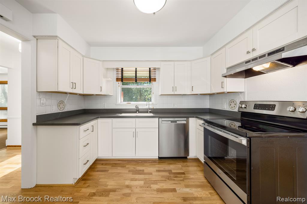 6041 EASTMOOR Road, Bloomfield Hills, MI 48301 — Photo 10