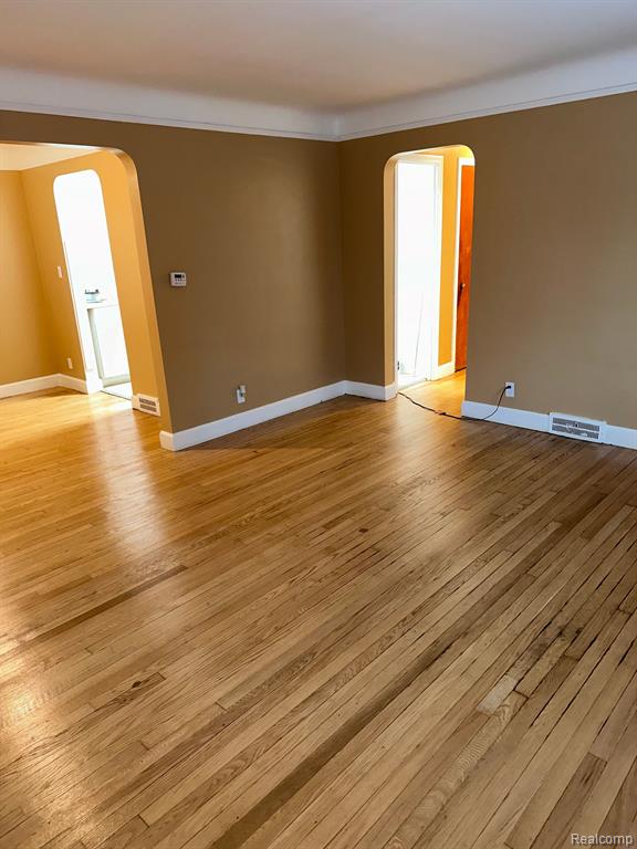 8075 WHITCOMB Street, Detroit, MI 48228 — Photo 5