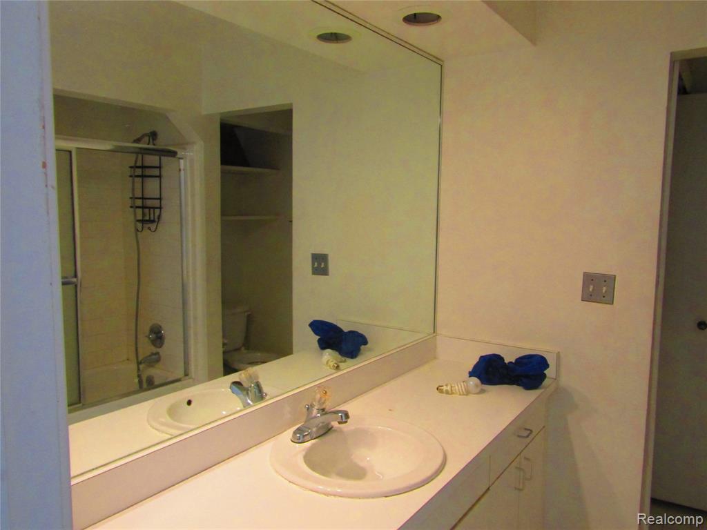 15801 Providence Drive, 10C, Southfield, MI 48075 — Photo 18