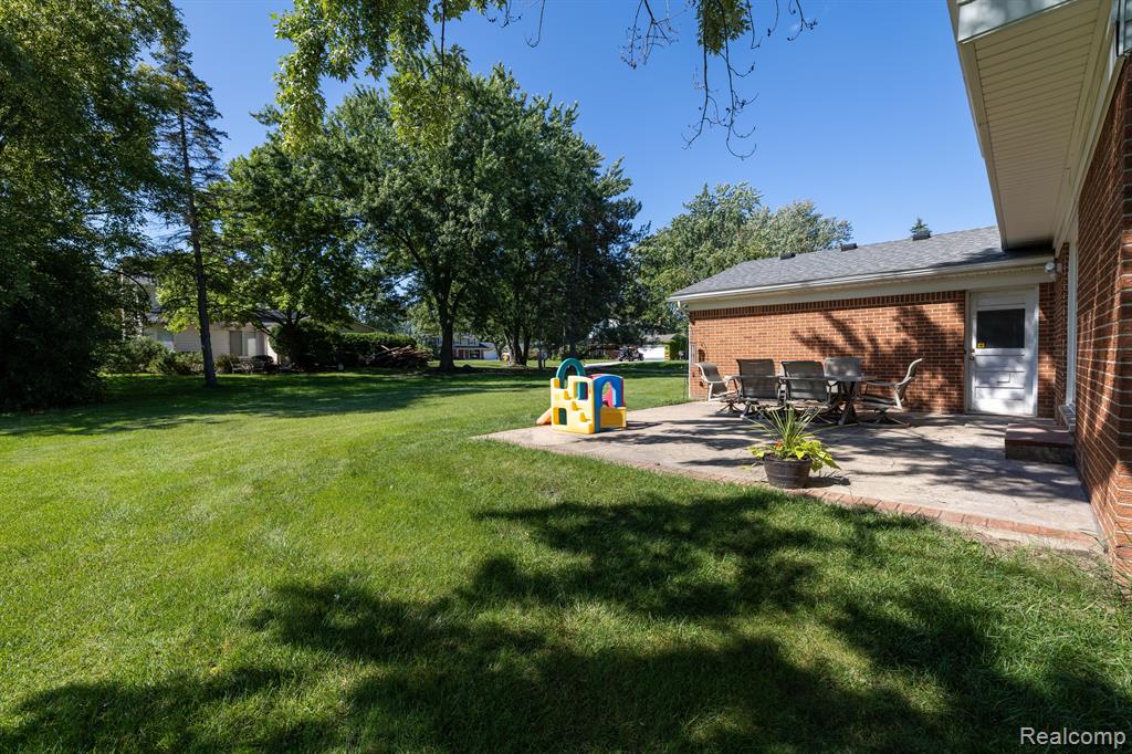 6825 ALDERLEY Way, West Bloomfield, MI — Photo 17