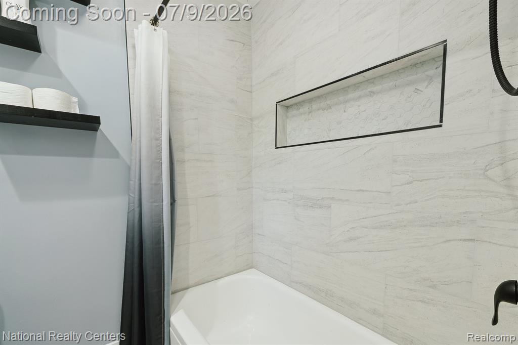 4714 Monterey Avenue, Clarkston, MI 48348 — Photo 20