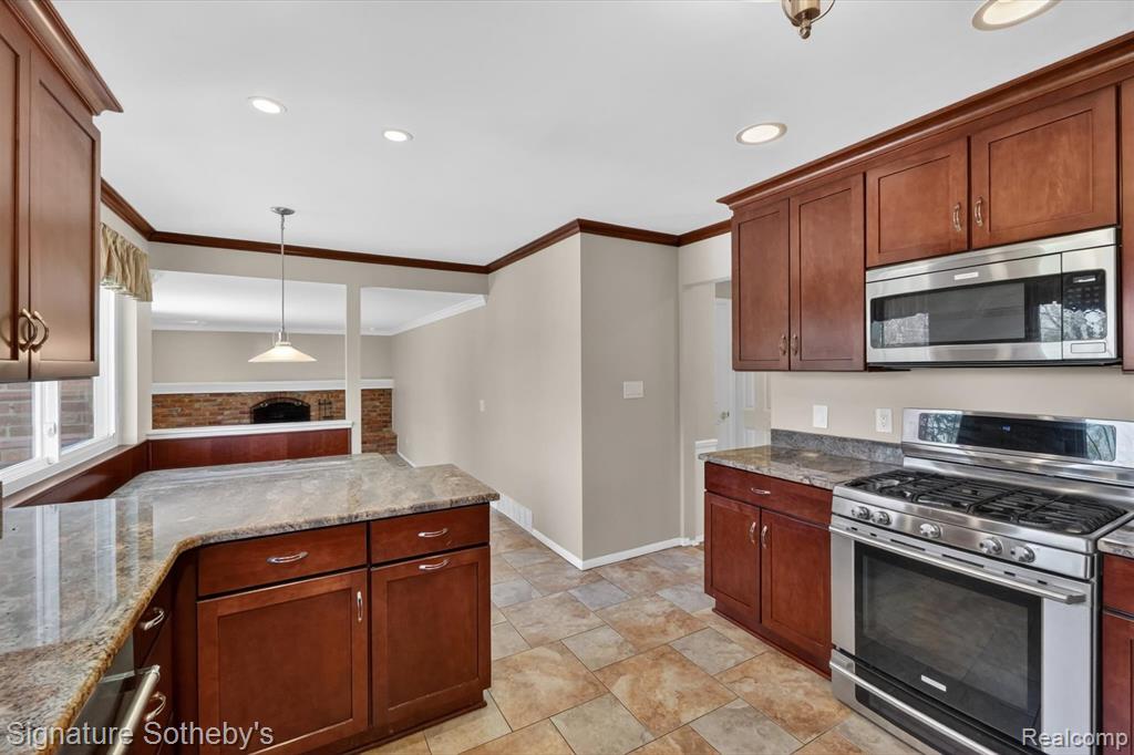 4284 Cherrywood Drive, Troy, MI 48098 — Photo 16