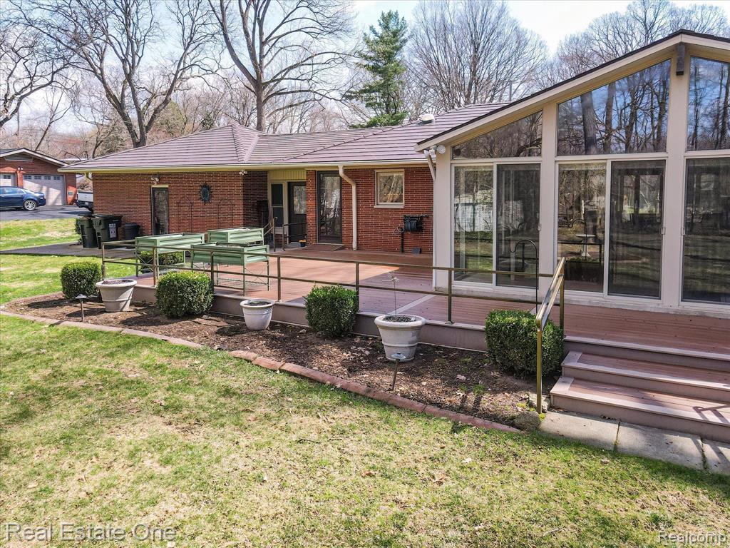 488 ORCHARDALE Drive, Rochester Hills, MI 48309 — Photo 15