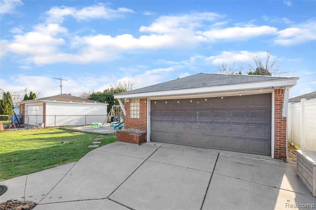 6120 Kinloch Street, Dearborn Heights, MI 48127 — Photo 26