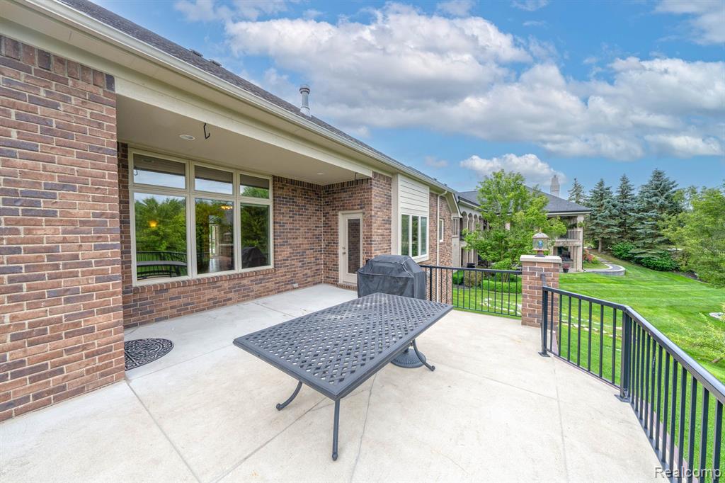 55545 WHITNEY, Shelby Twp, MI 48315 — Photo 11