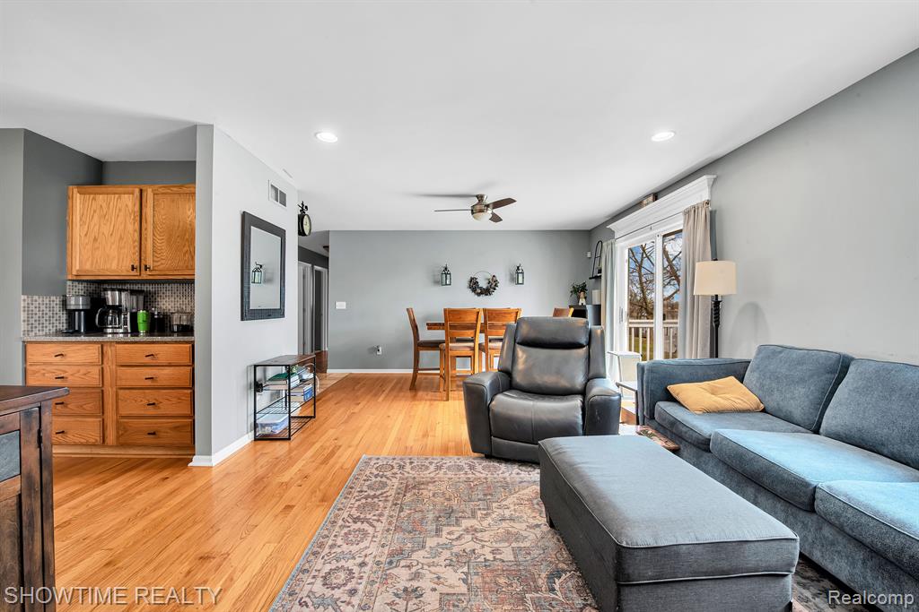 97 AVERY Street, Mount Clemens, MI 48043 — Photo 10