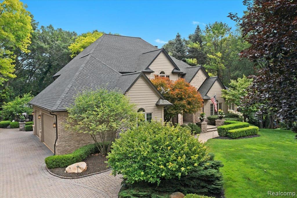 6246 Windemere Point, Brighton, MI 48116 — Photo 41
