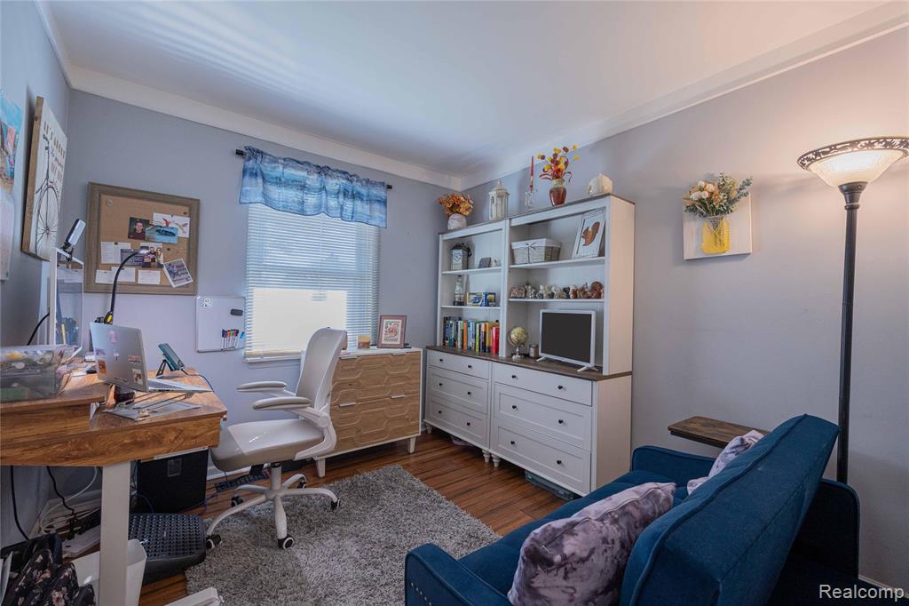25298 Castlewood Drive, Woodhaven, MI 48183 — Photo 11