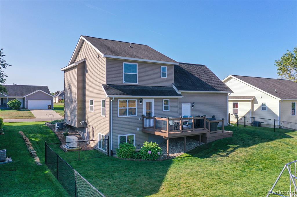 8166 Eagle Ridge Lane, Fowlerville, MI 48836 — Photo 27