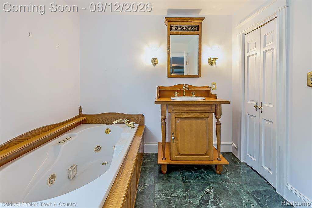 10196 Faussett Road, Fenton, MI 48430 — Photo 18
