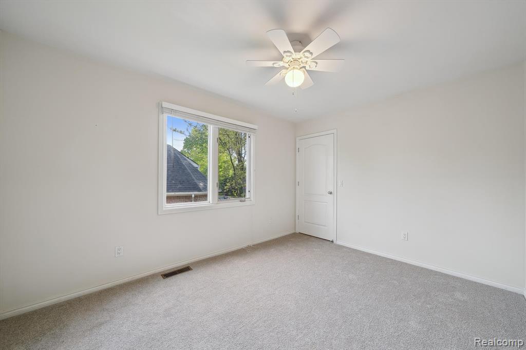 55712 LANCEWOOD Drive, Shelby Twp, MI 48316 — Photo 34
