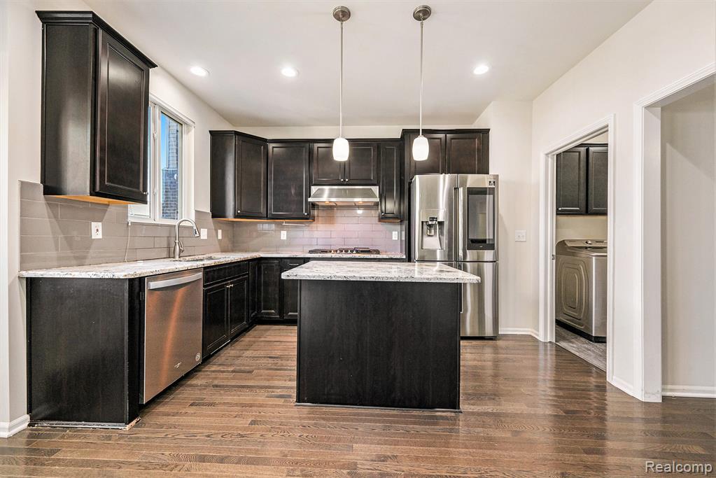 28364 Hanover Drive, Novi, MI 48377 — Photo 11