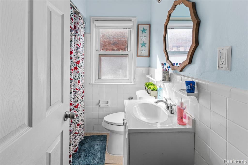 9644 NIVER Avenue, Allen Park, MI 48101 — Photo 8