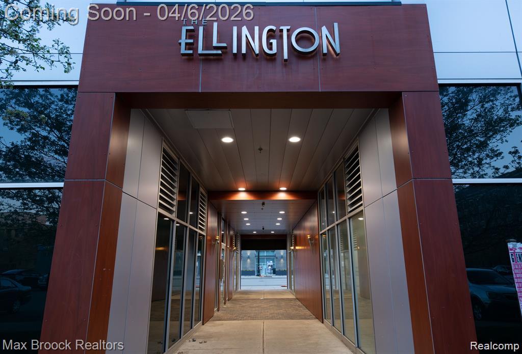 3670 Woodward Avenue - Photo 2