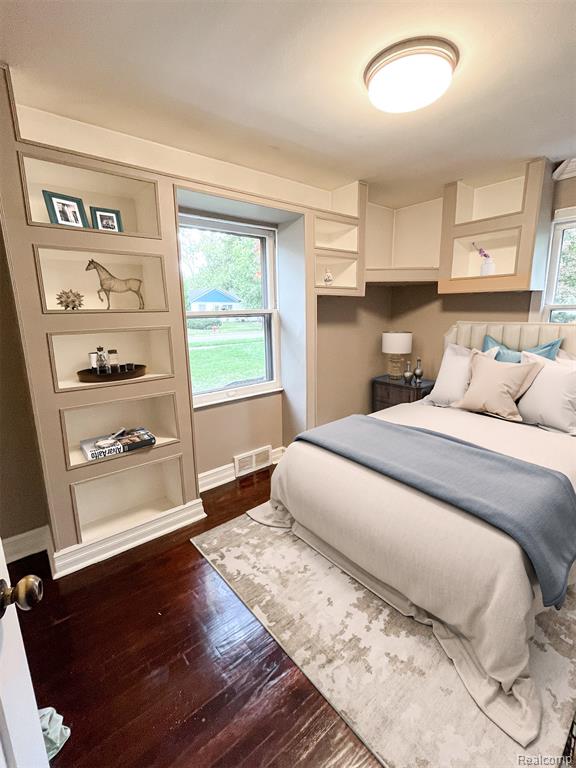 23096 HAWTHORNE Street, Farmington, MI 48336 — Photo 10