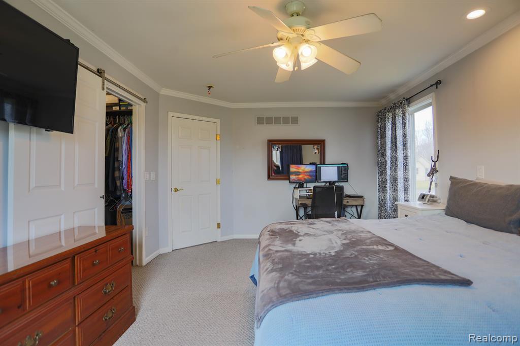 7058 OLDE FARM Trail, Almont, MI 48003 — Photo 34