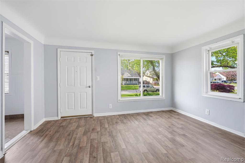 756 Cloverlawn Boulevard, Lincoln Park, MI 48146 — Photo 3