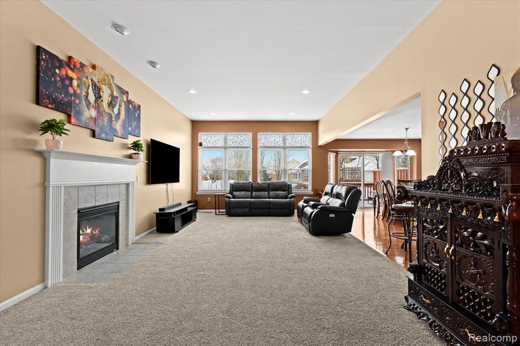 49407 N Glacier, Northville, MI 48168 — Photo 2
