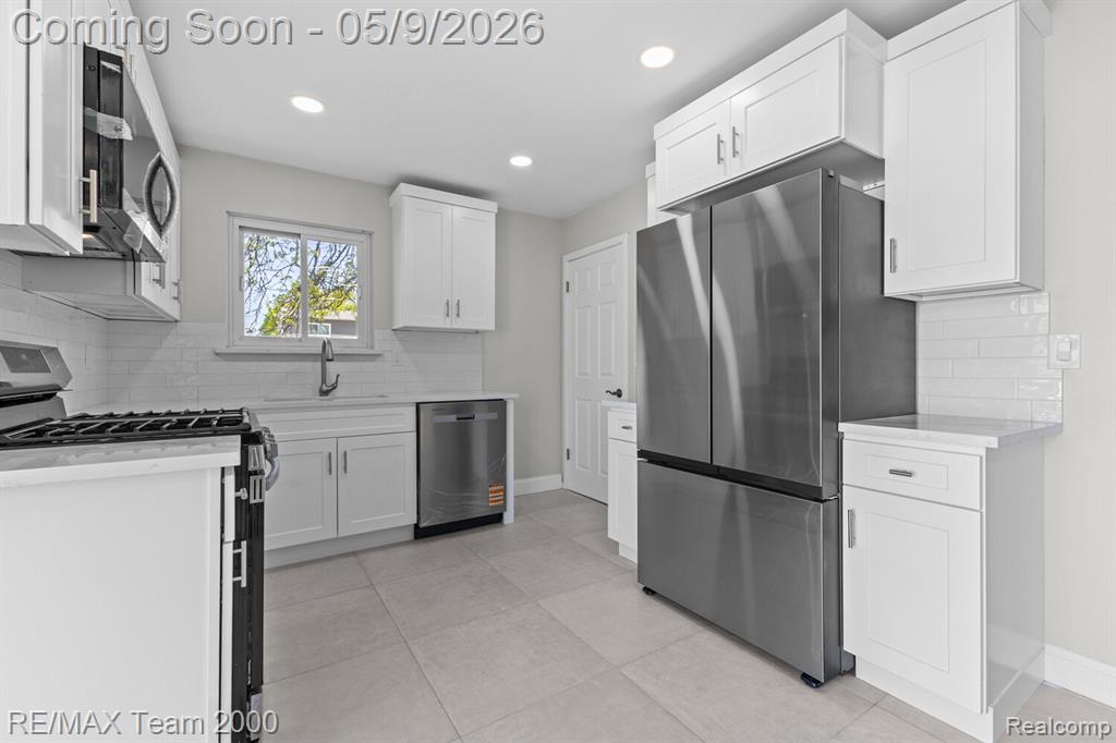 6557 Huntleigh Street, Garden City, MI — Photo 12