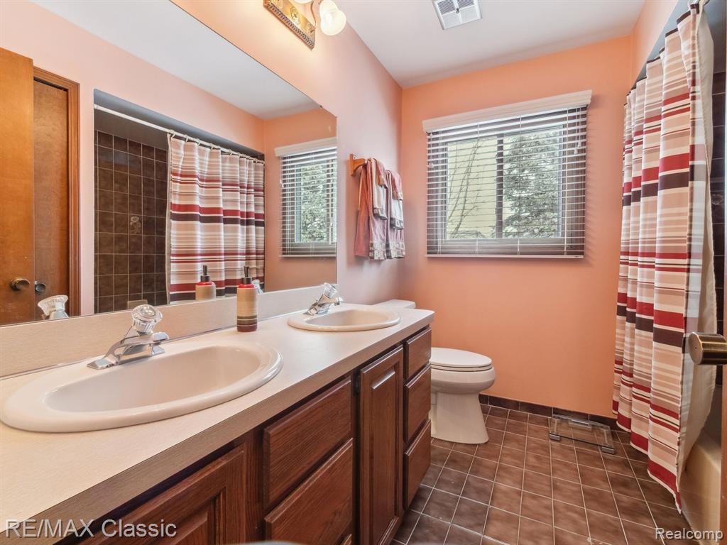 41830 PON MEADOW Drive, Northville, MI 48168 — Photo 20
