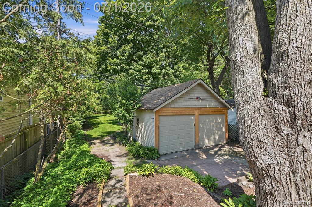 715 Laprairie Street, Ferndale, MI 48220 — Photo 28